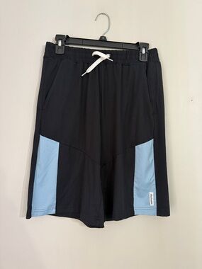 Abercrombie Kids Boys youth black  an blue athletic shorts size 15/16
